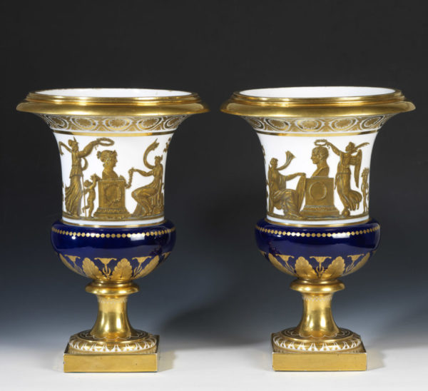 Paire de vases : Le couronnement de l'Empereur et l'Impératrice - Patrimoine Charles-André COLONNA WALEWSKI, en ligne directe de Napoléon