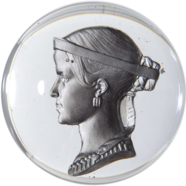 Boule sulfure avec portrait de Rachel - Patrimoine Charles-André COLONNA WALEWSKI, en ligne directe de Napoléon