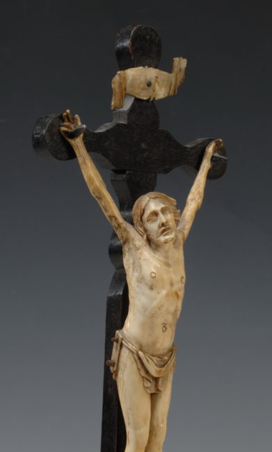 le crucifix - Patrimoine Charles-André COLONNA WALEWSKI