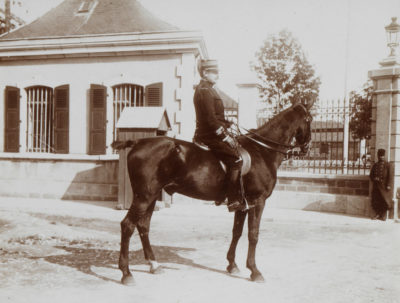 Photographie de Charles Walewski à cheval - Patrimoine Charles-André COLONNA WALEWSKI, en ligne directe de Napoléon