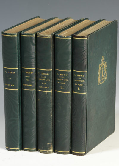 Cinq volumes de Victor Hugo aux armes Colonna Walewski - Patrimoine Charles-André COLONNA WALEWSKI